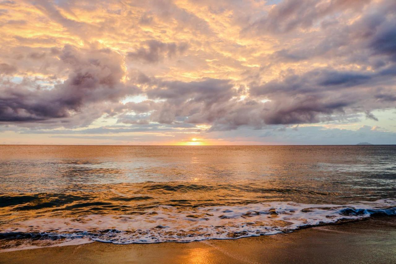 Tres Sirenas Beach Inn Rincón Exteriör bild