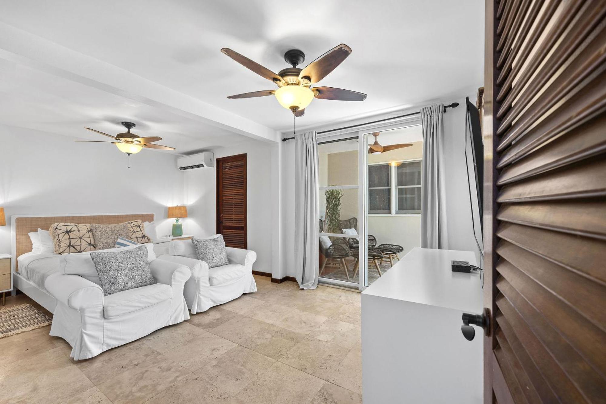 Tres Sirenas Beach Inn Rincón Exteriör bild